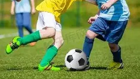 “00后新星闪耀，屡获荣誉，央视官方公众号聚焦报道”